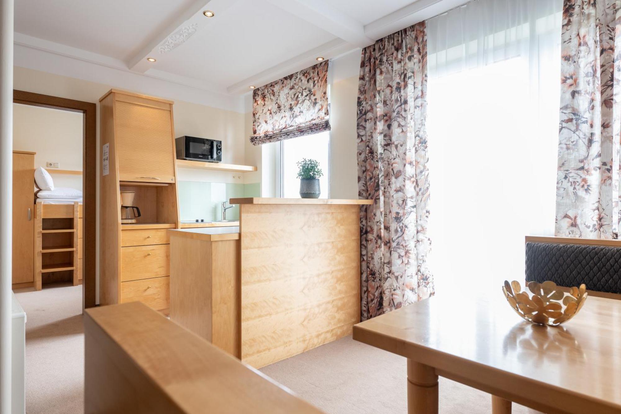 Die Wunder S Ferienpension Portschach am Woerthersee Ngoại thất bức ảnh