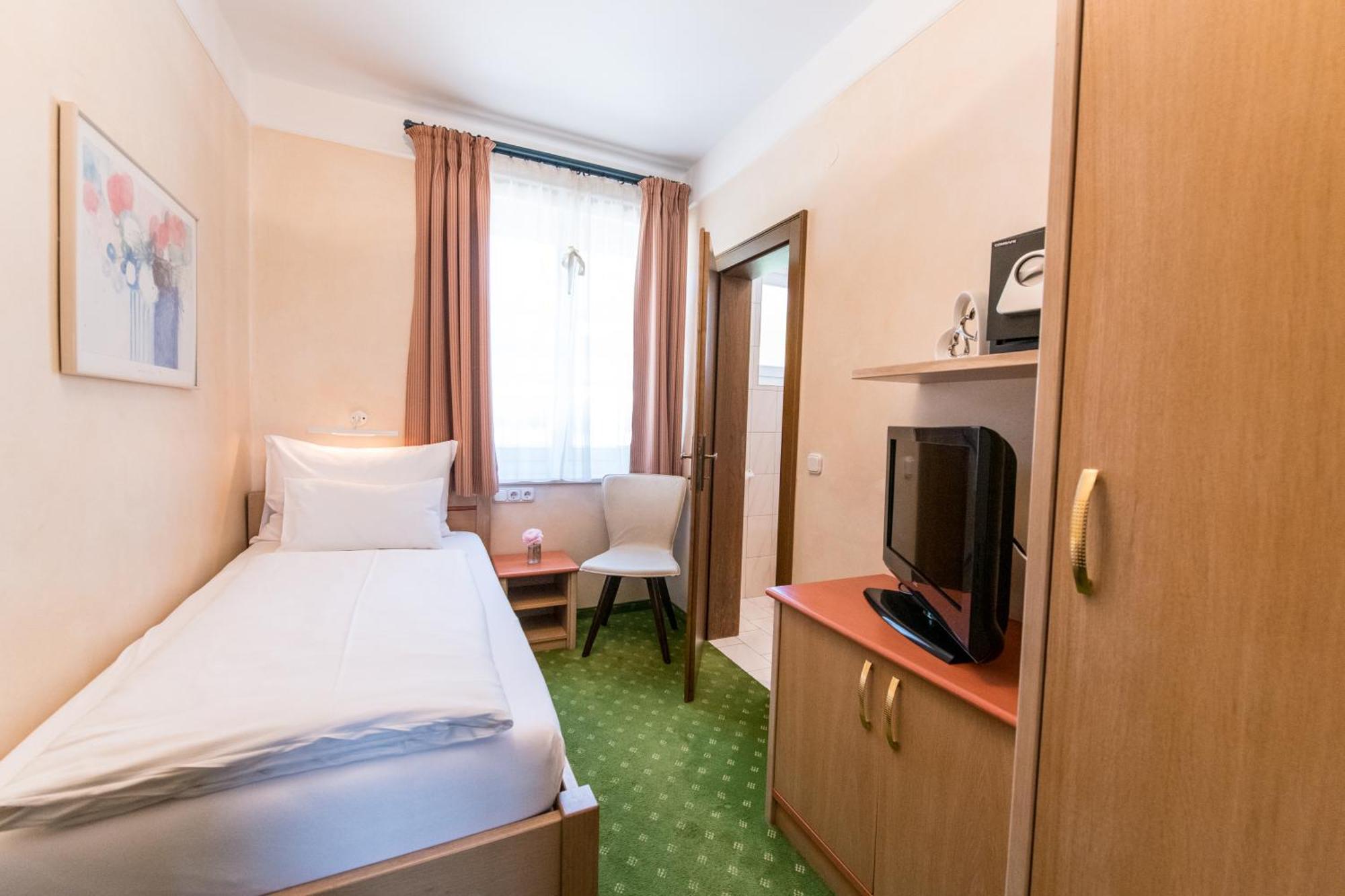 Die Wunder S Ferienpension Portschach am Woerthersee Ngoại thất bức ảnh